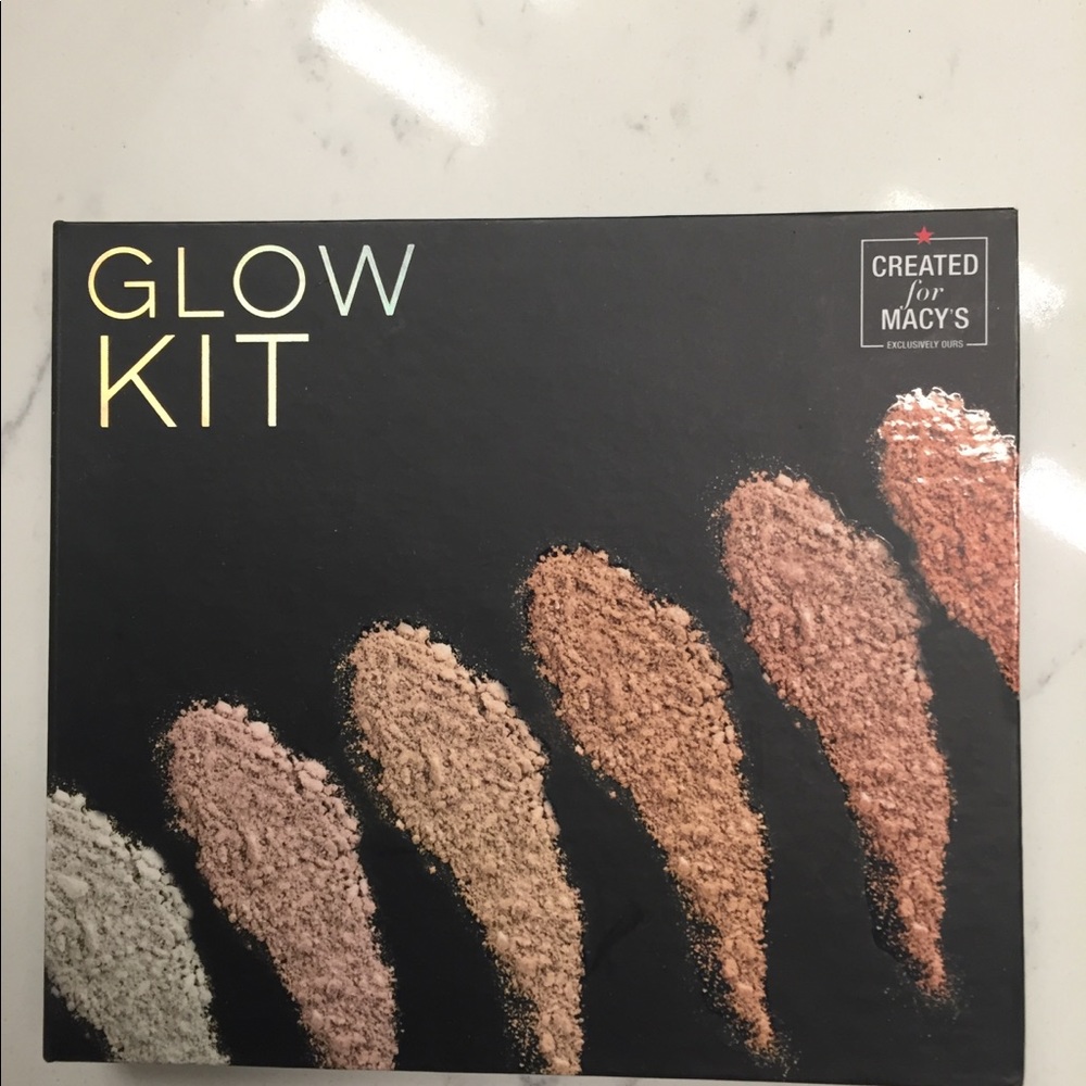 Created for Macy’s Glow Kit: Bronzer & Highlight